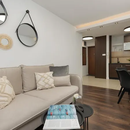 Διαμέρισμα Family Near Pge Narodowy By Renters Βαρσοβία